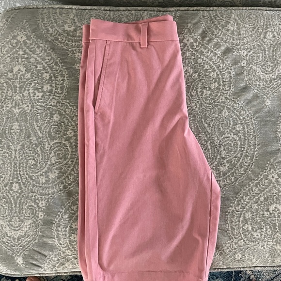 Vineyard Vines Performance Shorts - Picture 1 of 4